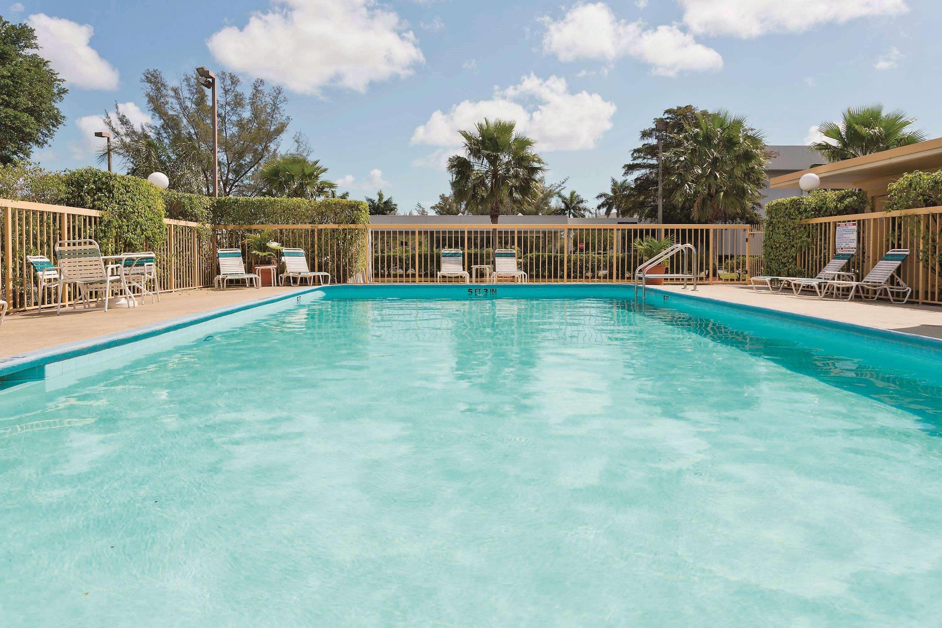 La Quinta Inn By Wyndham West Palm Beach - Florida Turnpike Eksteriør bilde