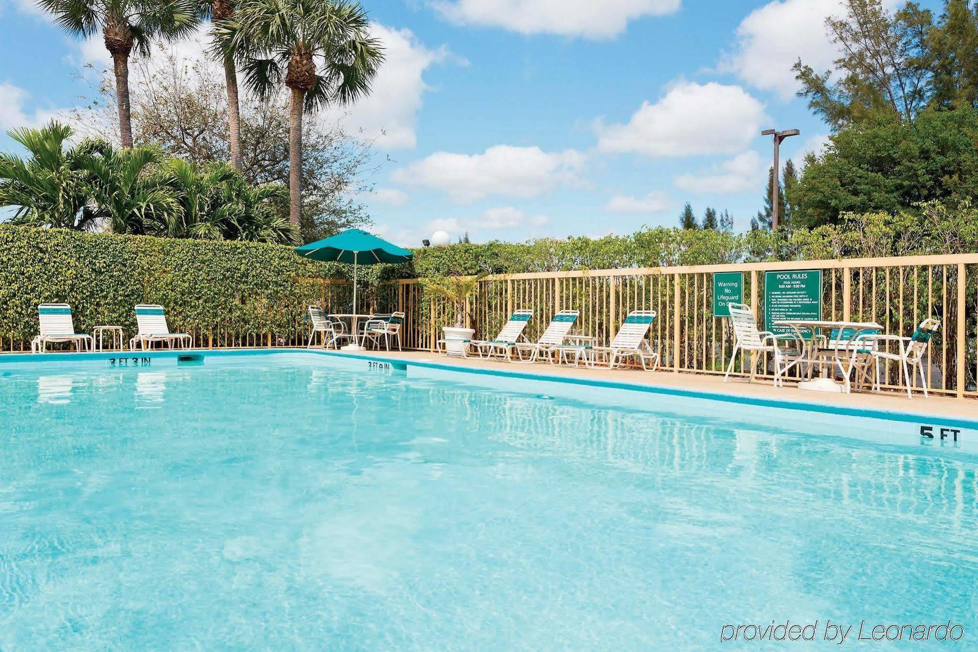 La Quinta Inn By Wyndham West Palm Beach - Florida Turnpike Eksteriør bilde
